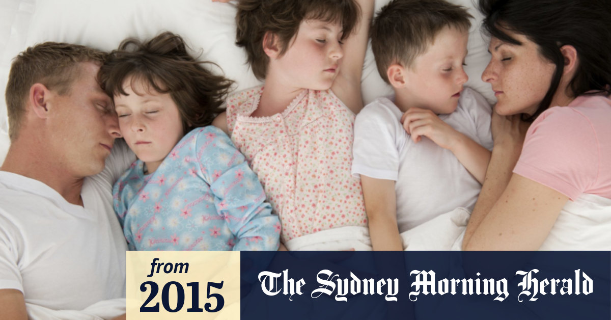 Child sleeping clearance between parents